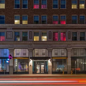  Hotel Moxy Downtown